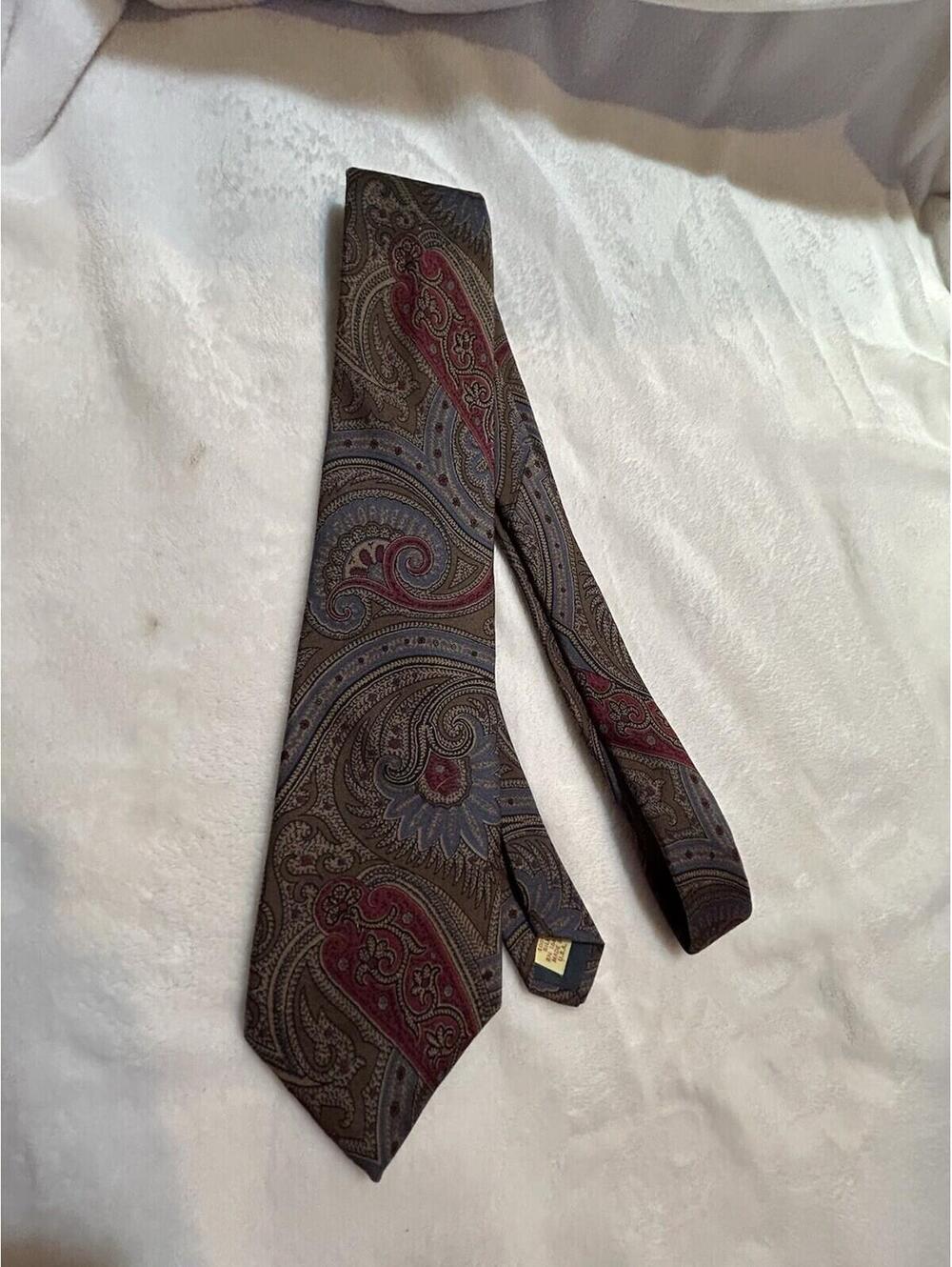 VINTAGE Oakton Limited Tie 100% SILK